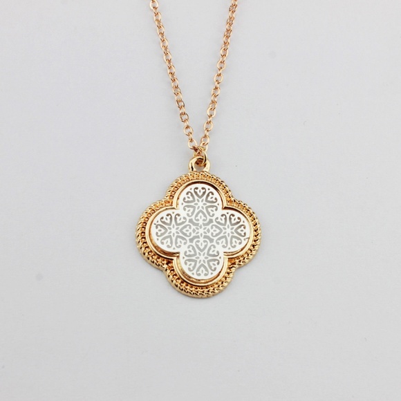 REVITALIZED Jewelry - 3/$15 • Clover Quatrefoil Pendant Necklace